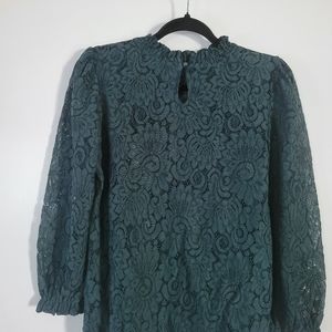 Adiva Womems Green Lace Blouse sz Small.